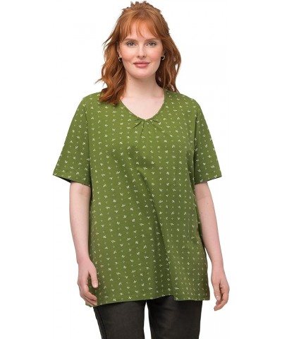 Womenswear Plus Size Curvy Oversize Short Sleeve Bavarian Floral Print V-Neck Tee 818958 Oliv $19.25 T-Shirts